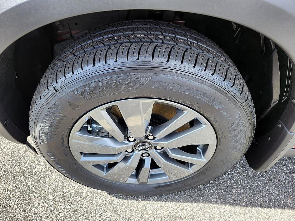 new 2025 Nissan Pathfinder car, priced at $38,570