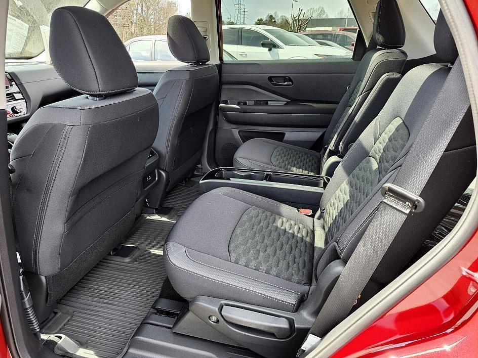 new 2025 Nissan Pathfinder car, priced at $38,570