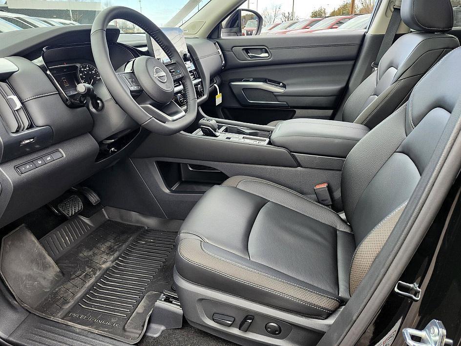 new 2025 Nissan Pathfinder car, priced at $41,940