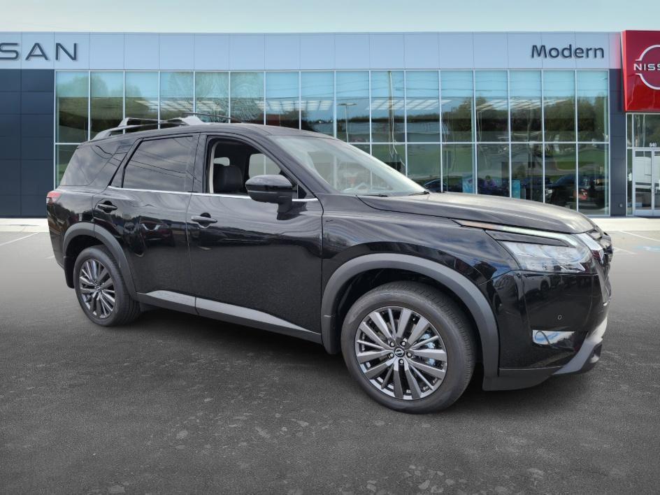 new 2025 Nissan Pathfinder car, priced at $41,940