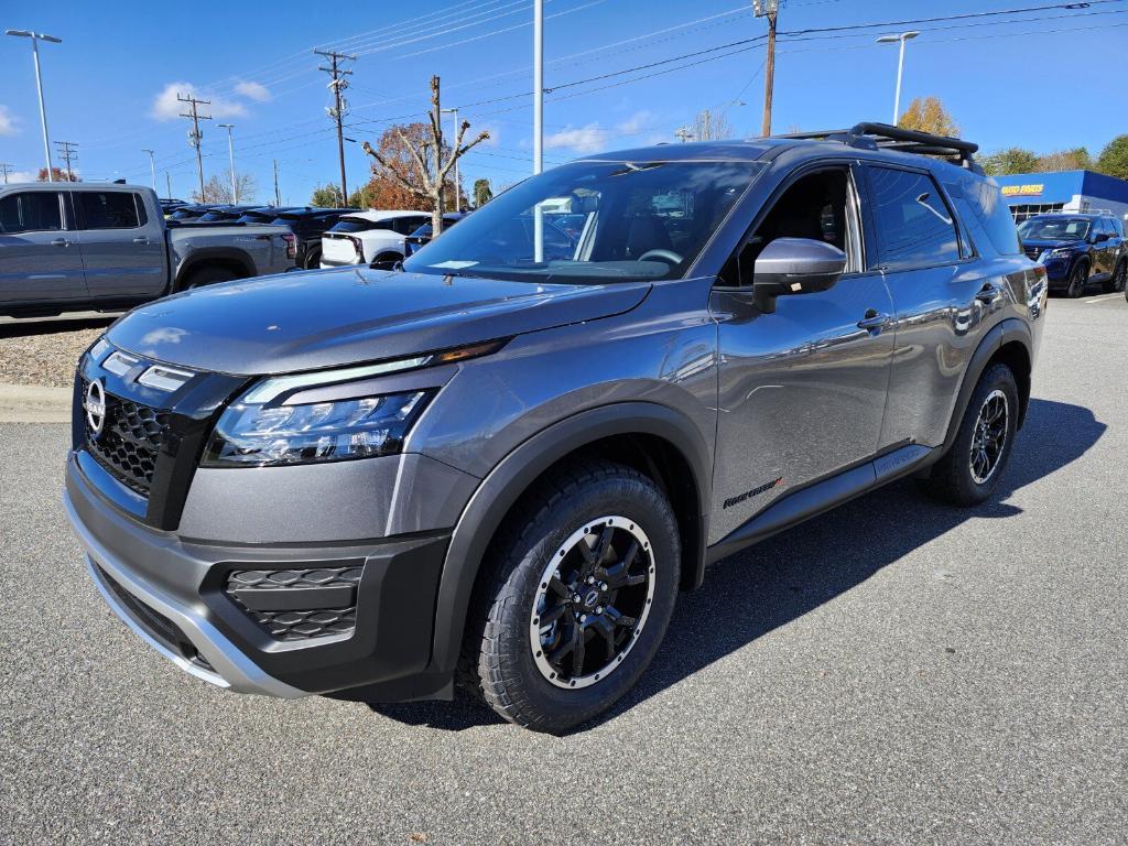 new 2025 Nissan Pathfinder car, priced at $42,650