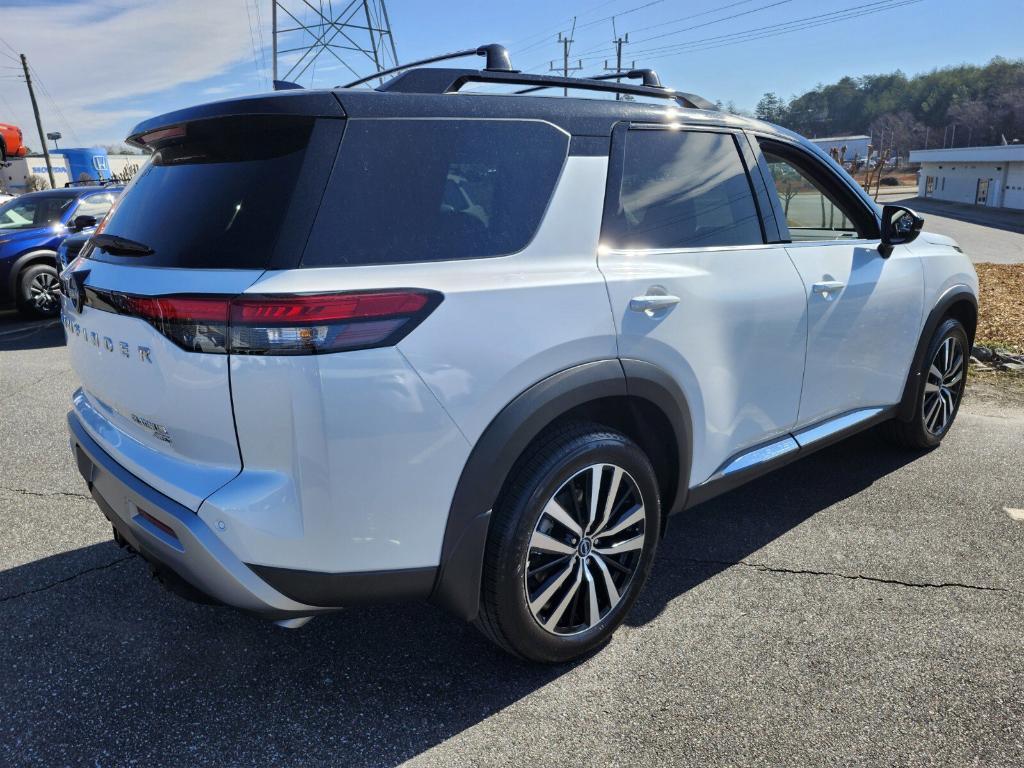 new 2025 Nissan Pathfinder car, priced at $51,775