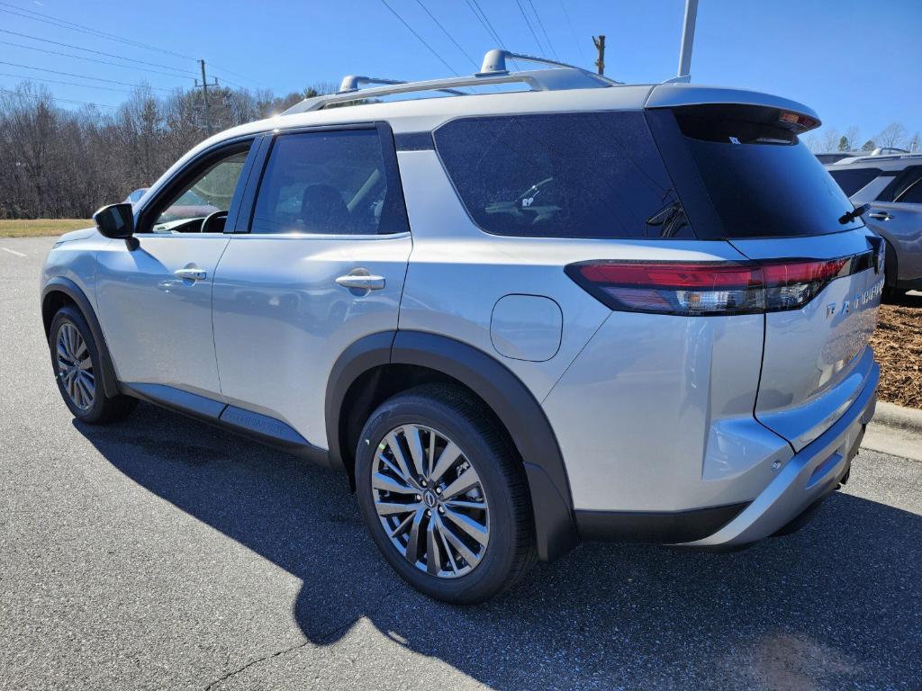 new 2025 Nissan Pathfinder car, priced at $45,805