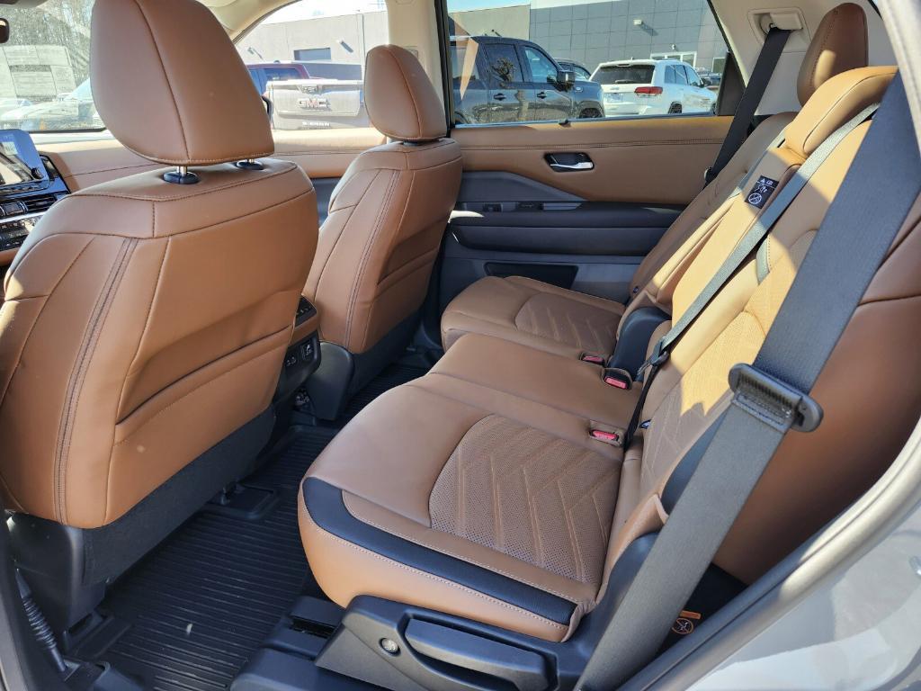 new 2025 Nissan Pathfinder car, priced at $49,530