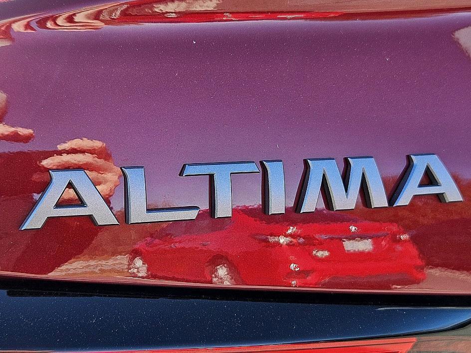 new 2025 Nissan Altima car, priced at $31,000