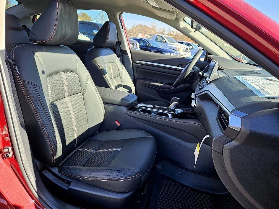 new 2025 Nissan Altima car, priced at $31,000