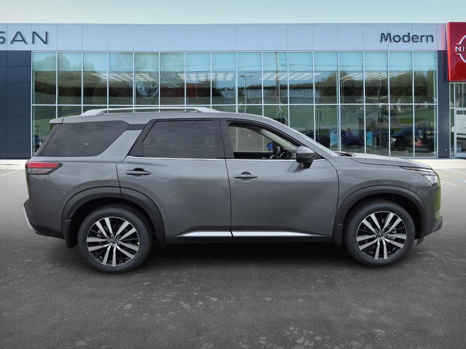 new 2025 Nissan Pathfinder car, priced at $49,667