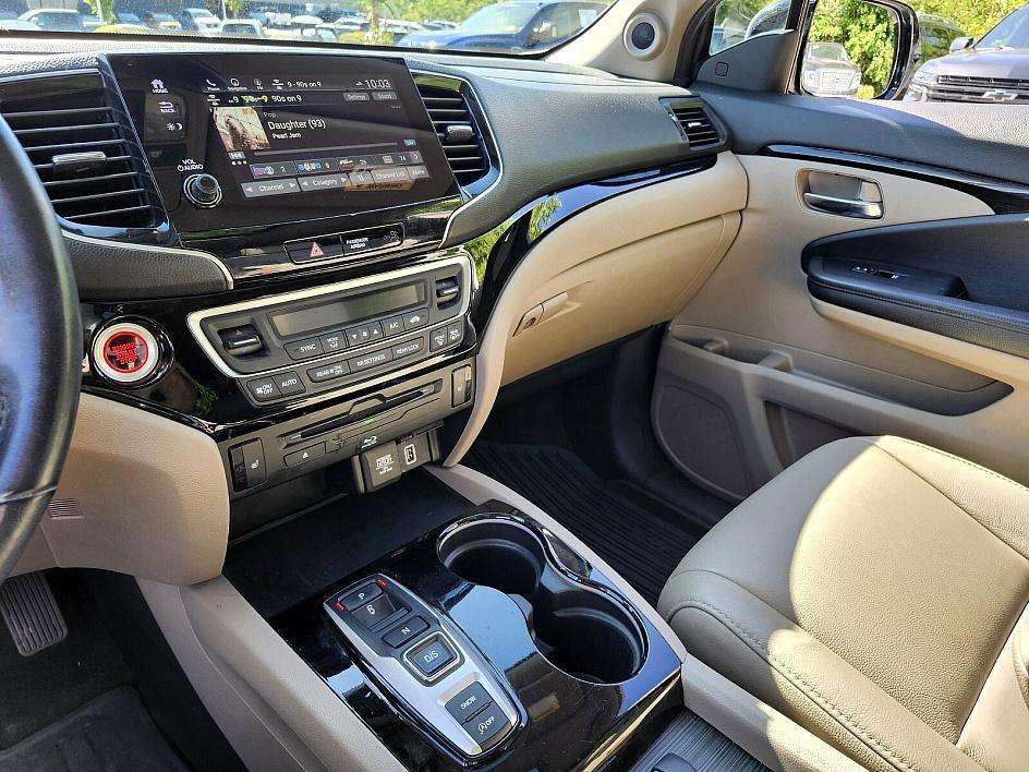 used 2022 Honda Pilot car, priced at $31,999
