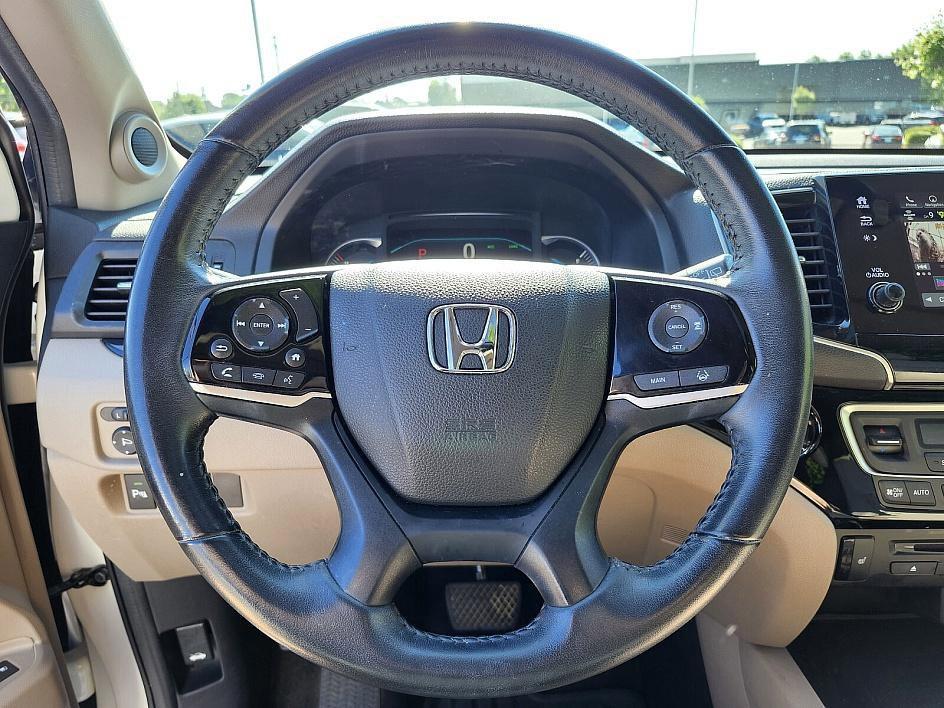 used 2022 Honda Pilot car, priced at $31,999