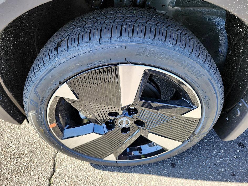 new 2025 Nissan Kicks car, priced at $28,030