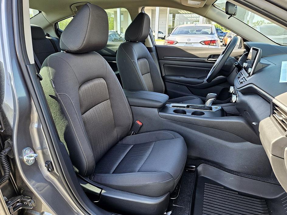 new 2025 Nissan Altima car, priced at $27,040