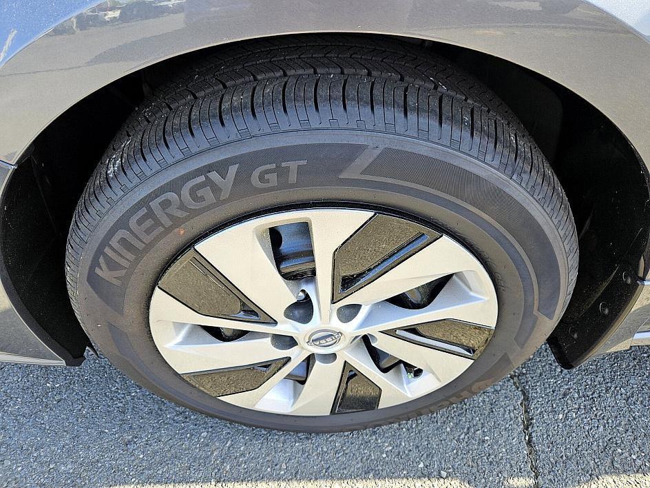 new 2025 Nissan Altima car, priced at $27,040