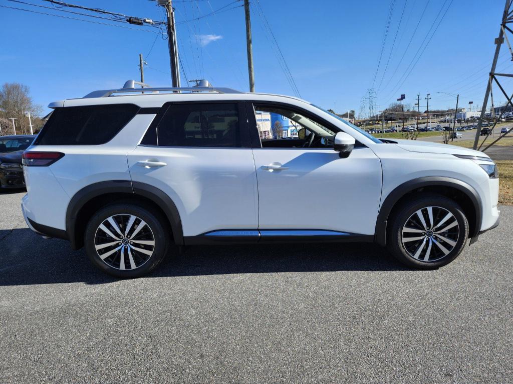 new 2025 Nissan Pathfinder car, priced at $51,280