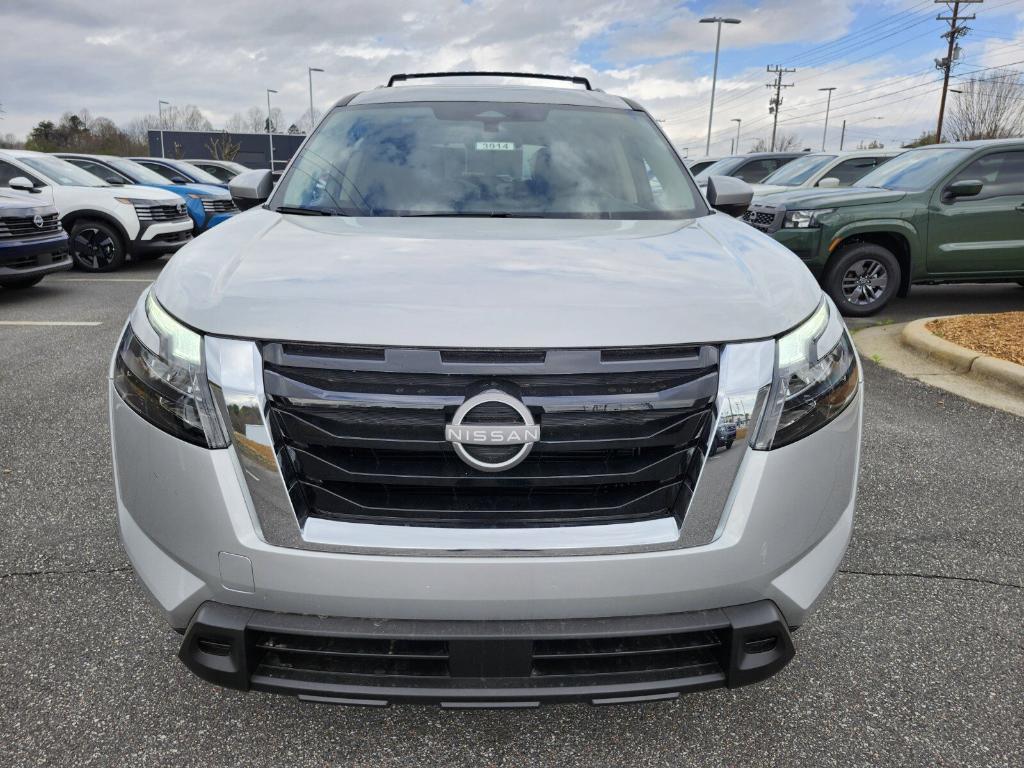 new 2025 Nissan Pathfinder car, priced at $39,160