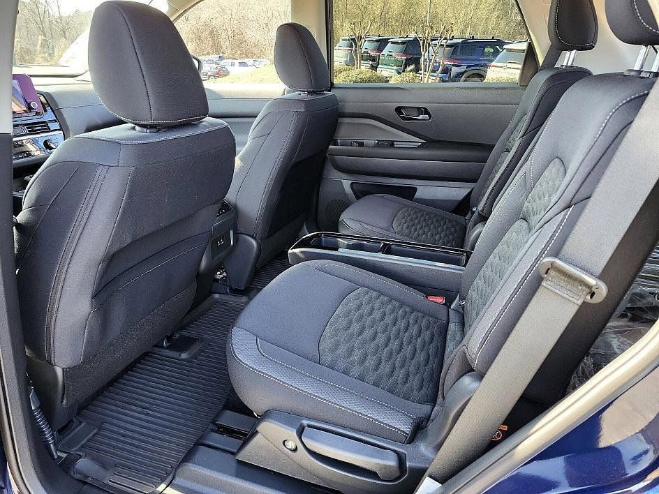 new 2025 Nissan Pathfinder car, priced at $39,145
