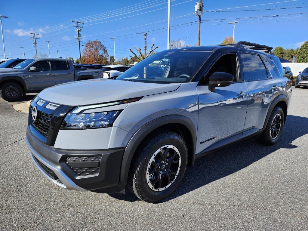 new 2025 Nissan Pathfinder car, priced at $43,660