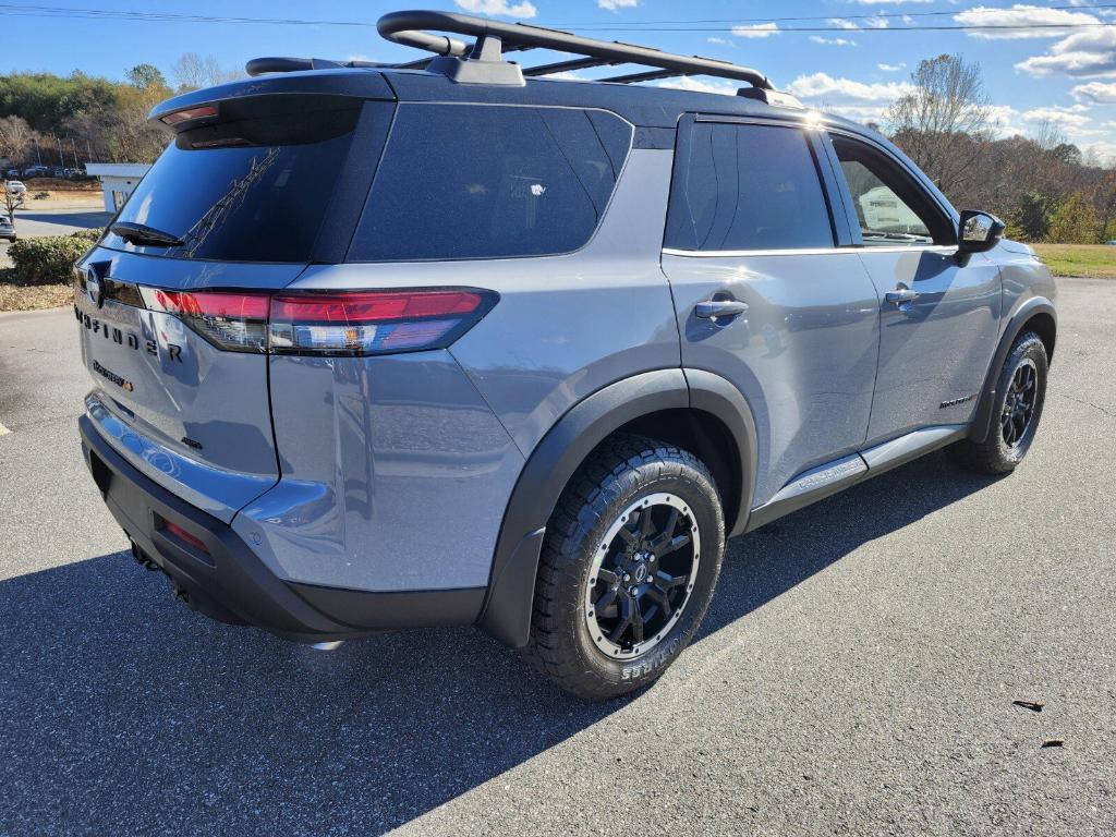 new 2025 Nissan Pathfinder car, priced at $43,660