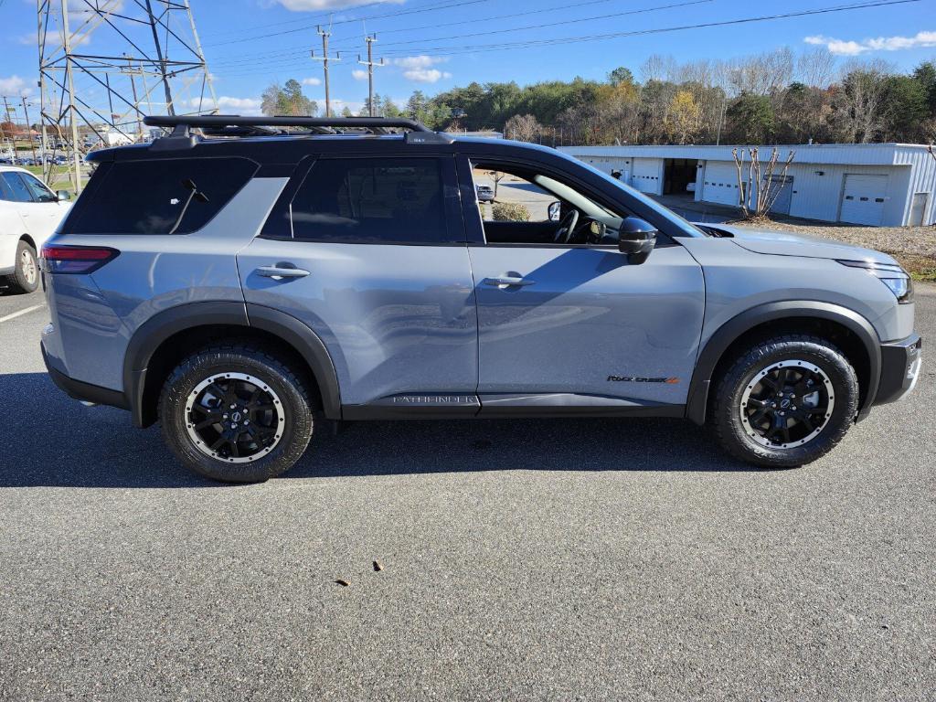 new 2025 Nissan Pathfinder car, priced at $43,660