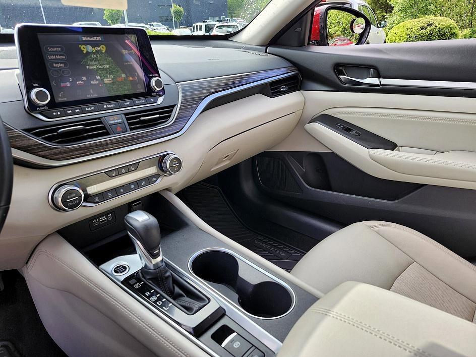 used 2019 Nissan Altima car, priced at $19,999