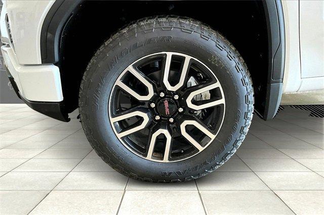 new 2025 GMC Sierra 1500 car, priced at $69,047