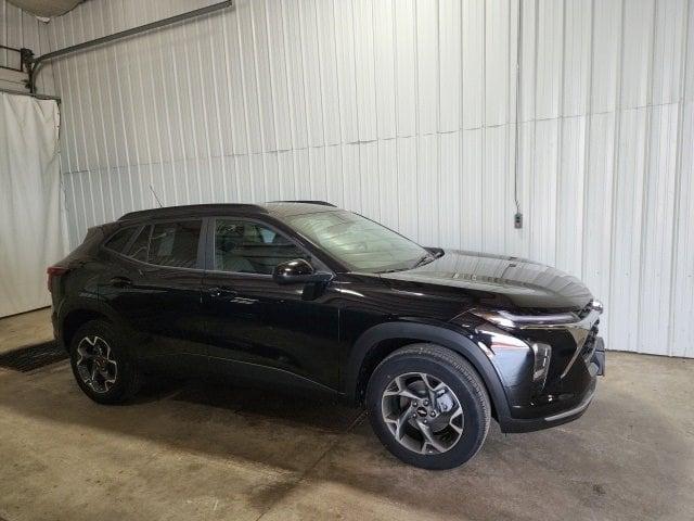 new 2025 Chevrolet Trax car, priced at $25,264