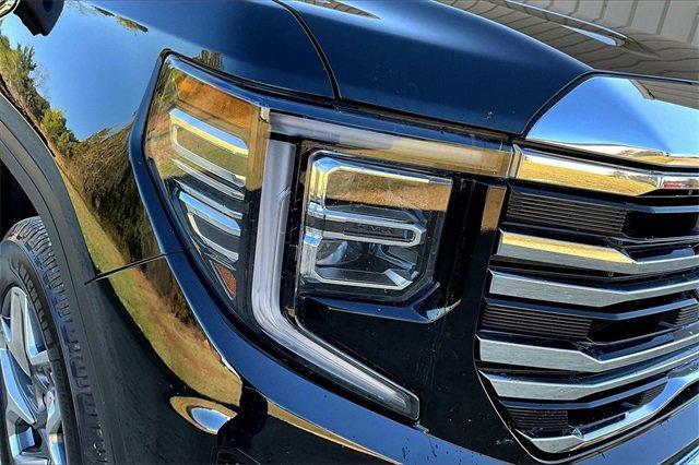 used 2022 GMC Sierra 1500 car, priced at $40,715