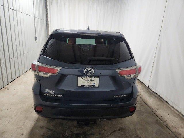 used 2015 Toyota Highlander car, priced at $21,626