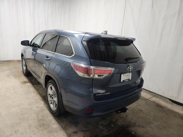 used 2015 Toyota Highlander car, priced at $21,626