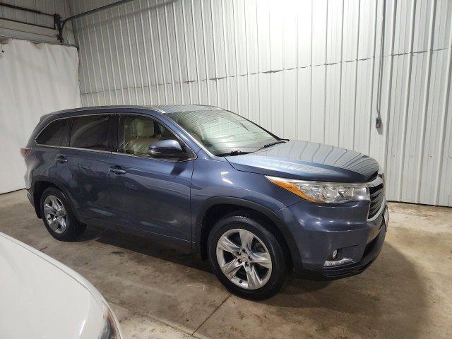 used 2015 Toyota Highlander car, priced at $21,626