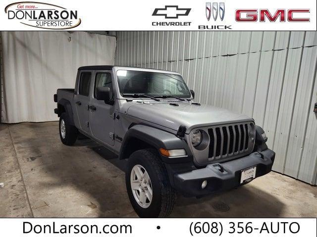 used 2020 Jeep Gladiator car, priced at $26,367