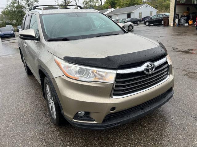 used 2016 Toyota Highlander car, priced at $14,995