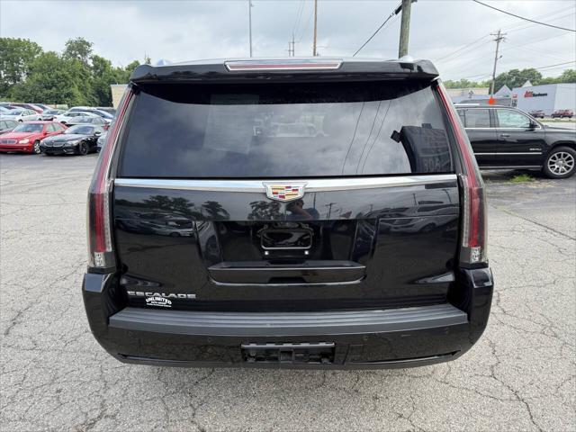 used 2020 Cadillac Escalade car, priced at $29,995