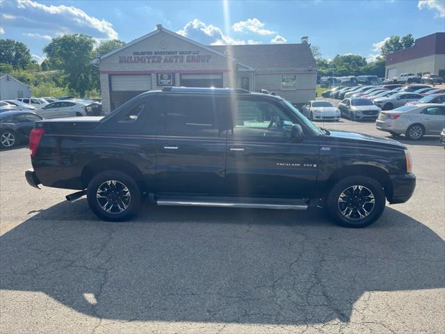 used 2005 Cadillac Escalade EXT car, priced at $8,495