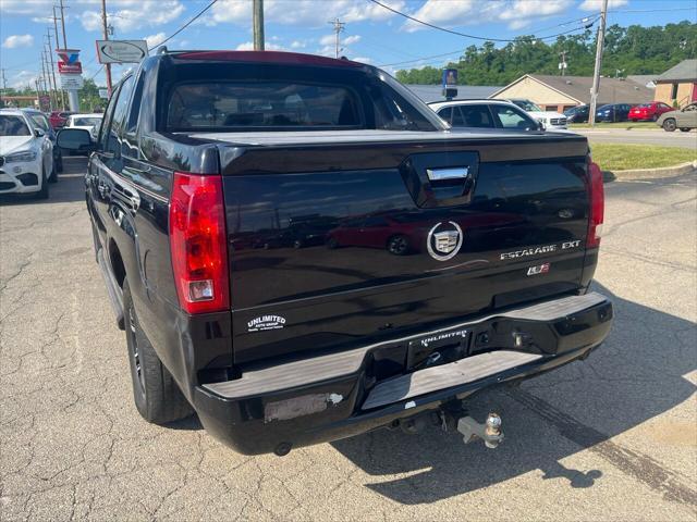 used 2005 Cadillac Escalade EXT car, priced at $6,495