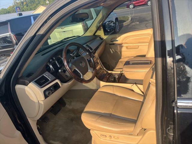 used 2014 Cadillac Escalade car, priced at $8,995