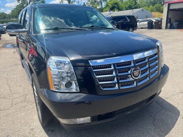 used 2012 Cadillac Escalade ESV car, priced at $11,995