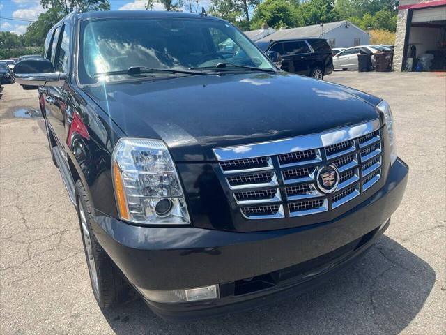 used 2012 Cadillac Escalade ESV car, priced at $11,995