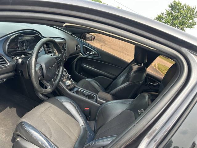used 2016 Chrysler 200 car, priced at $10,995