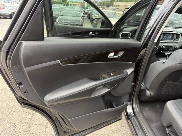 used 2019 Kia Sorento car, priced at $12,995