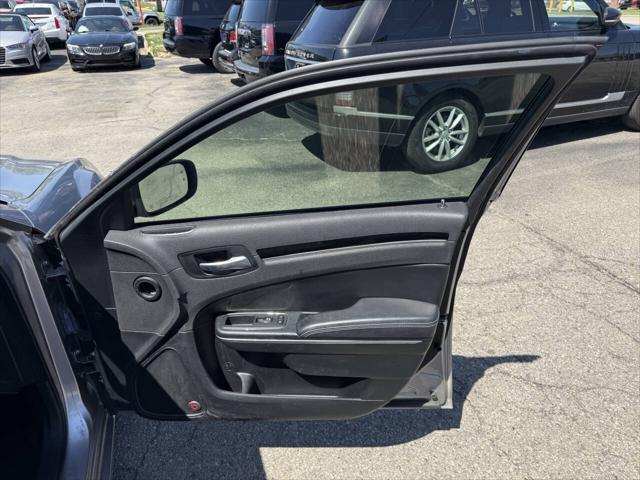 used 2018 Chrysler 300 car, priced at $1
