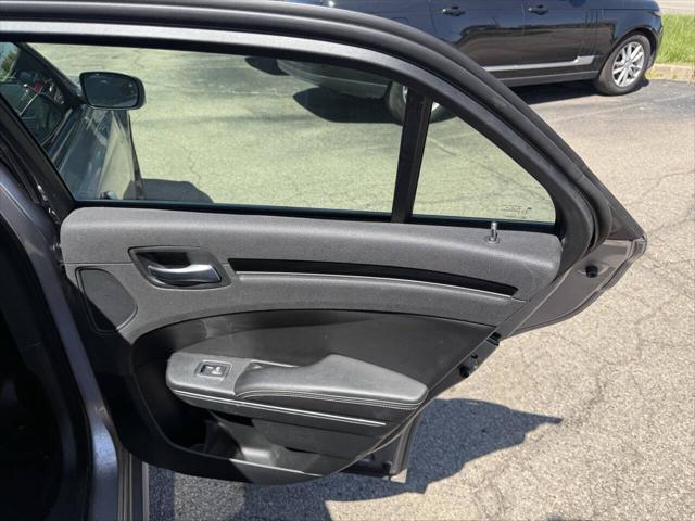 used 2018 Chrysler 300 car, priced at $1