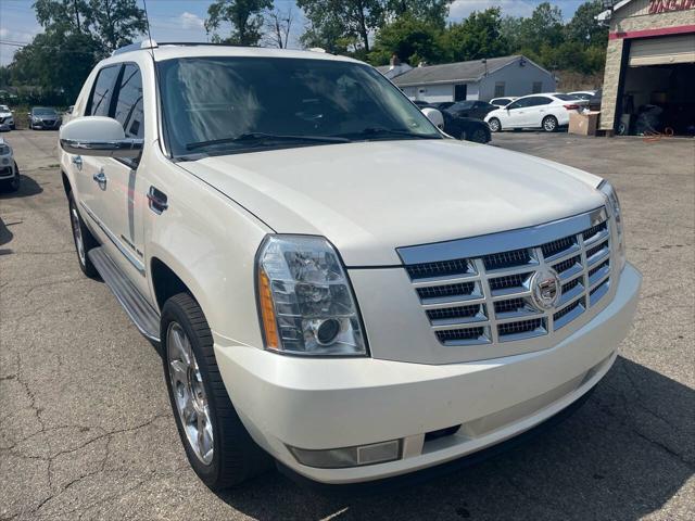 used 2012 Cadillac Escalade EXT car, priced at $10,995