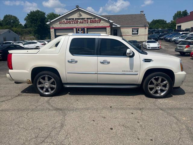 used 2012 Cadillac Escalade EXT car, priced at $10,995