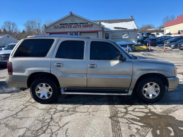 used 2002 Cadillac Escalade car, priced at $4,495