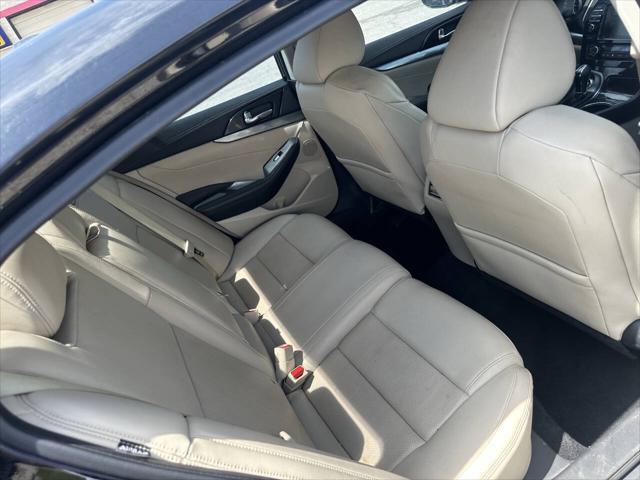 used 2021 Nissan Maxima car, priced at $17,995