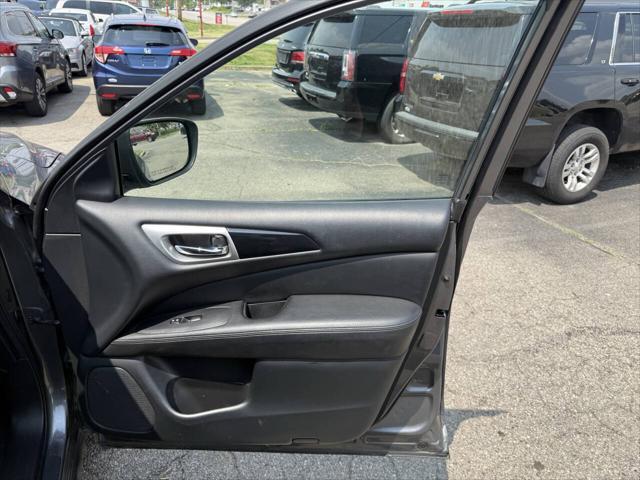 used 2020 Nissan Pathfinder car, priced at $13,995