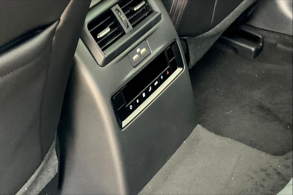 new 2025 Mazda CX-90 car, priced at $40,095