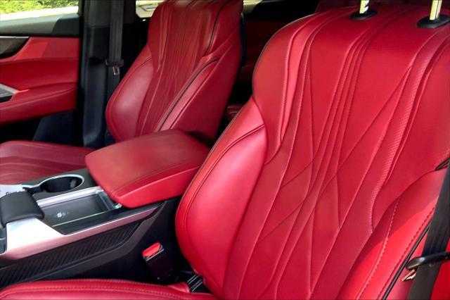 used 2022 Acura MDX car, priced at $42,490