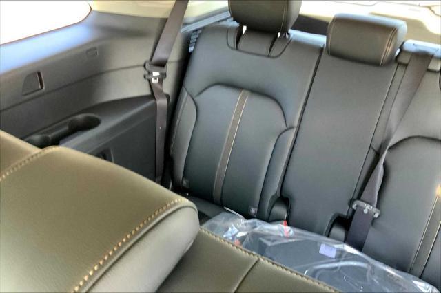 new 2025 Mazda CX-90 car, priced at $39,975