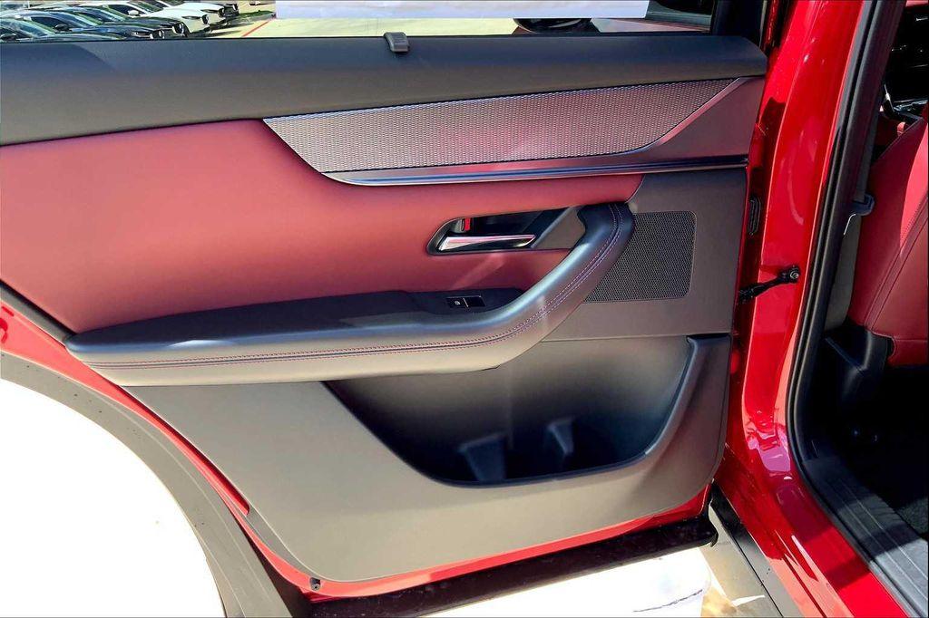 new 2025 Mazda CX-70 PHEV car, priced at $59,775